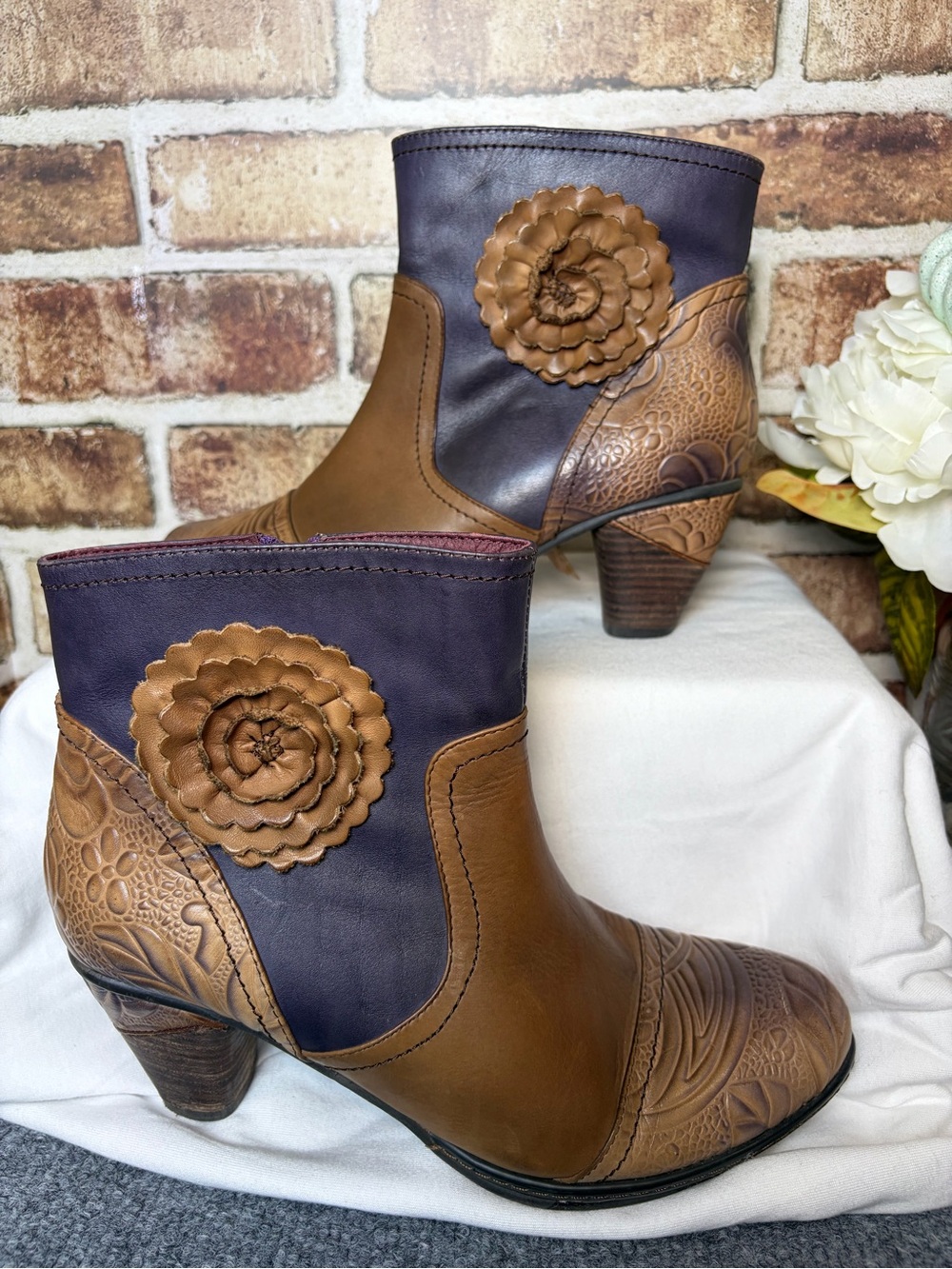 L'ATISTE Brown Neske Leather Floral Euro Appliqué Boho Ankle Boots Whimsigoth